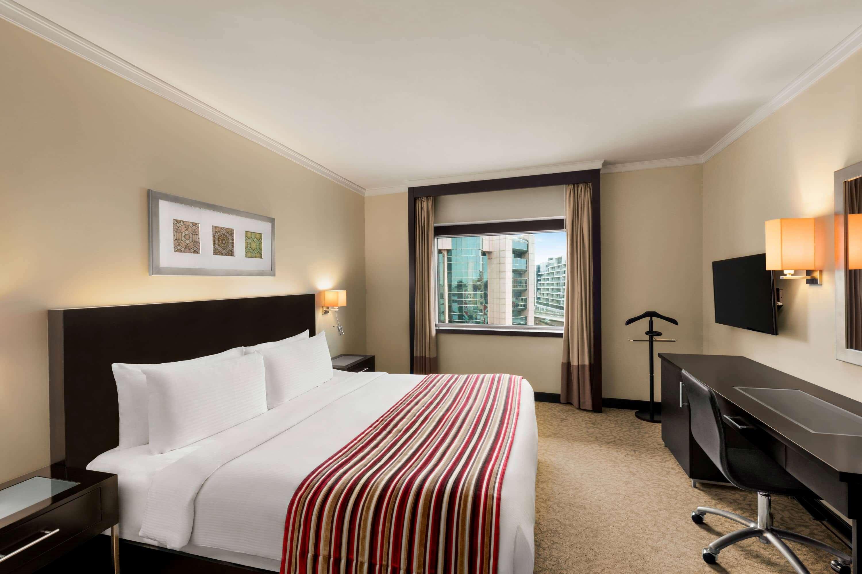 Отель Ramada Plaza By Wyndham Dubai Deira Экстерьер фото